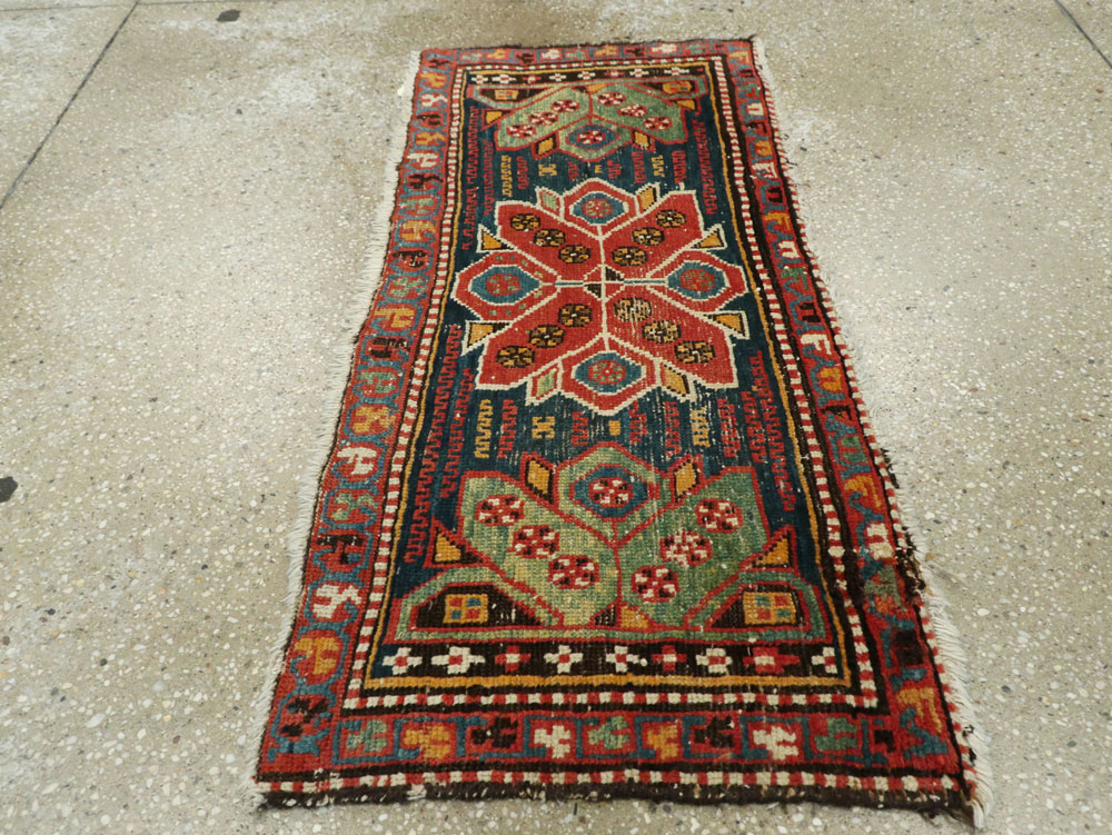 Antique Persian Northwest Rug, No.10003 - Gsblank