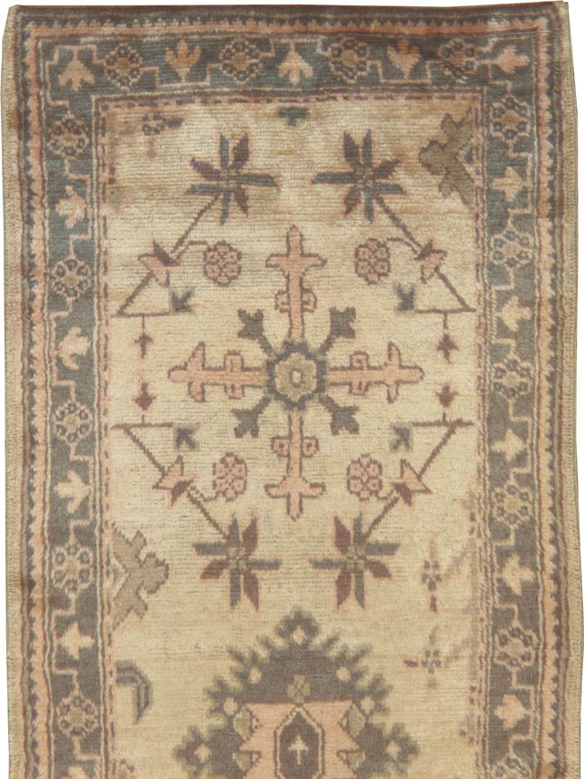 Antique Turkish Oushak Runner, No.10263 - Gsblank