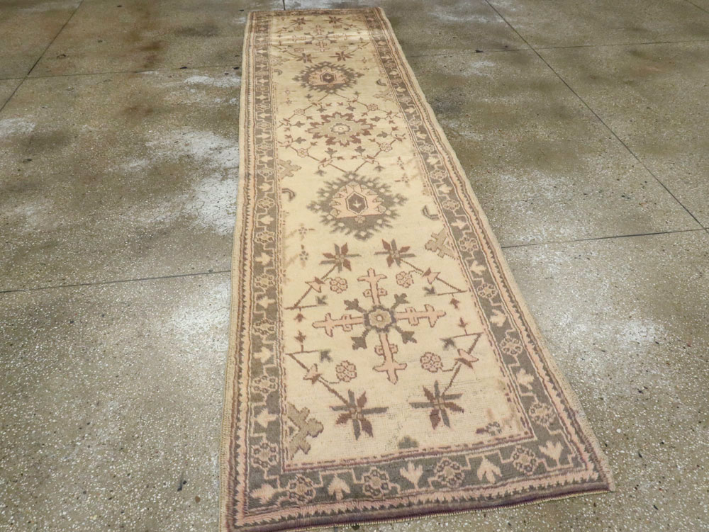 Antique Turkish Oushak Runner, No.10263 - Gsblank