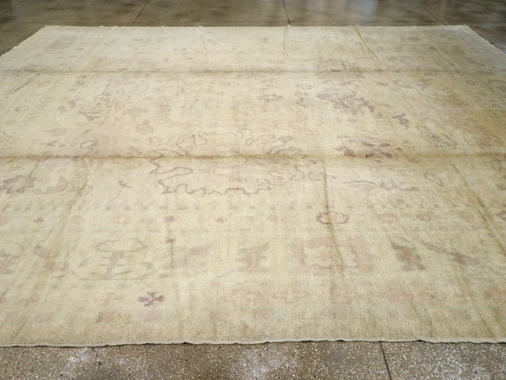 An Oushak Carpet, No.10280 - Gsblank