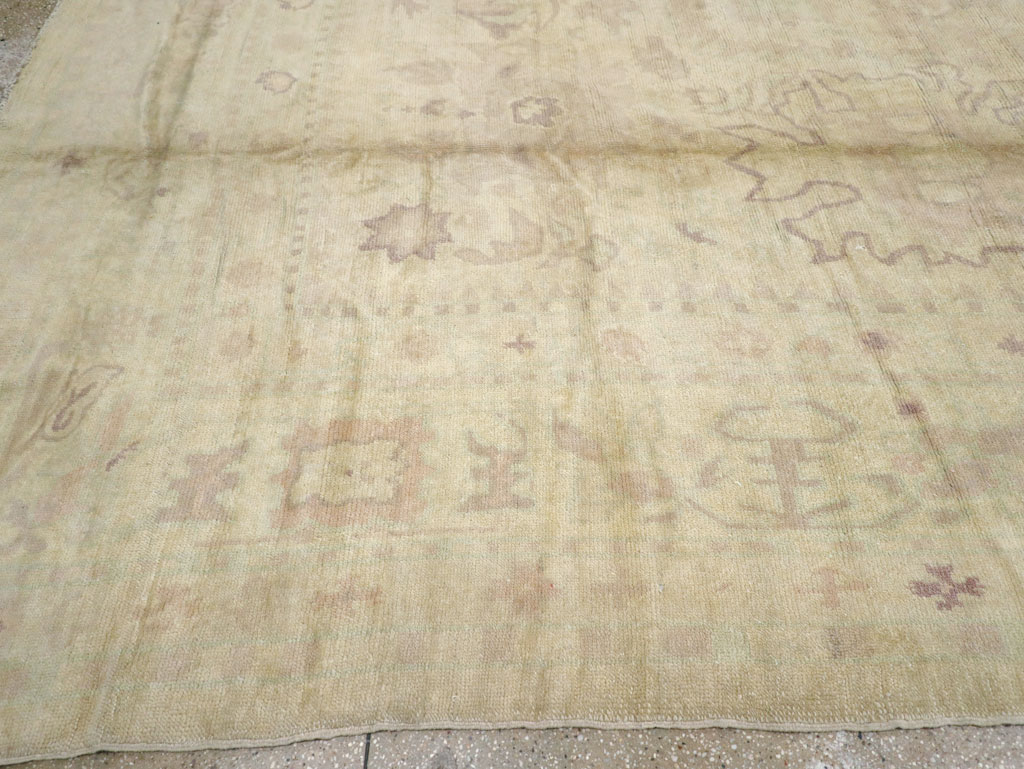 An Oushak Carpet, No.10280 - Gsblank