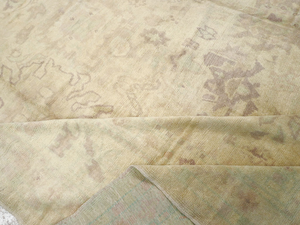 An Oushak Carpet, No.10280 - Gsblank