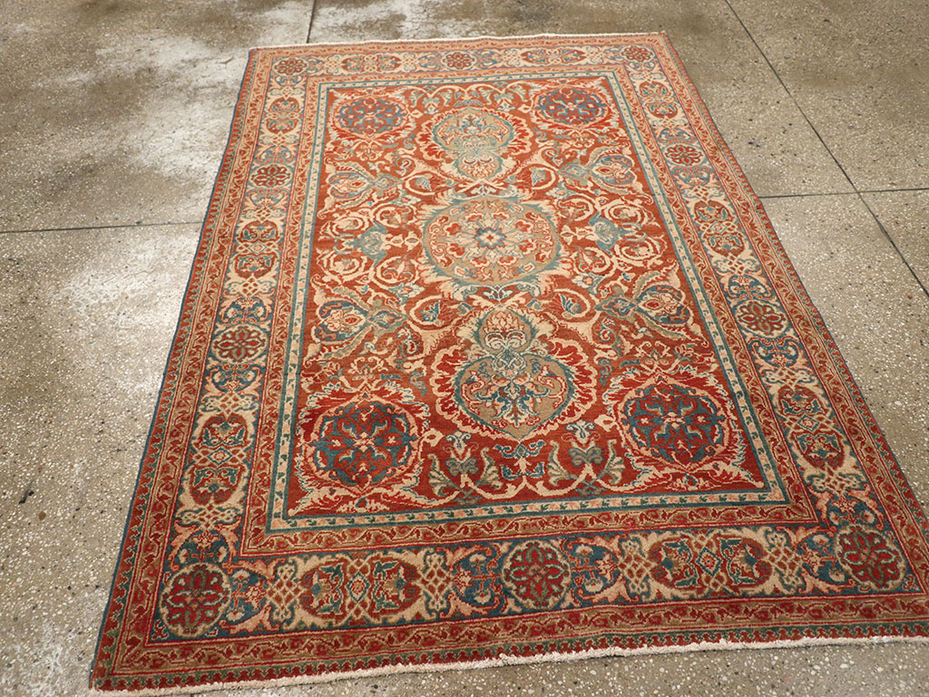 An Agra Rug, No.10317 - Gsblank