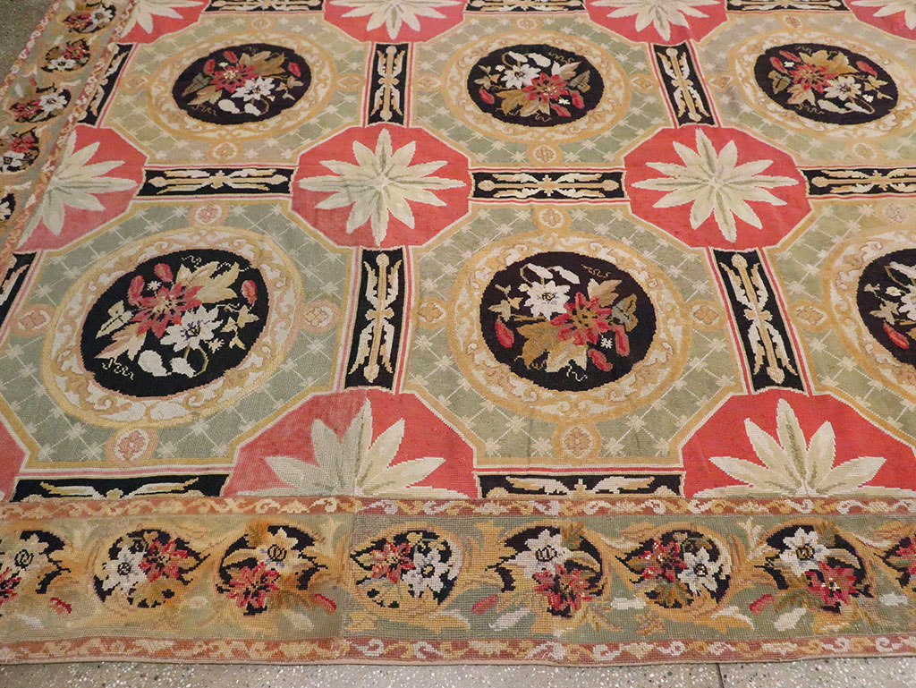 Antique English Needlepoint Carpet, No.10328 - Gsblank