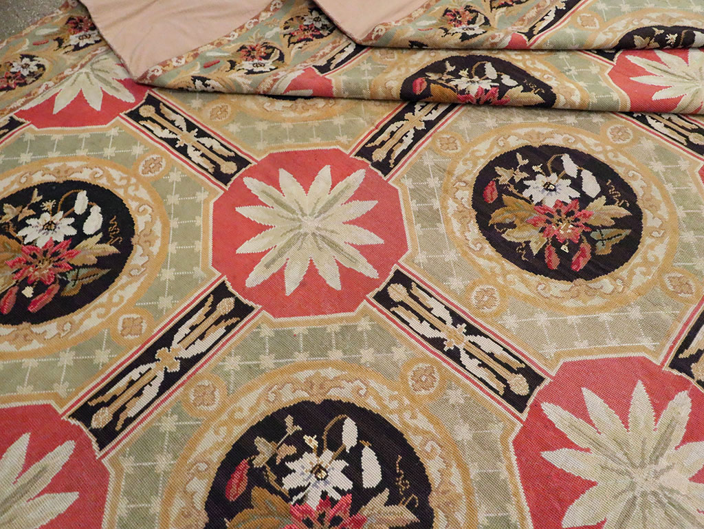 Antique English Needlepoint Carpet, No.10328 - Gsblank