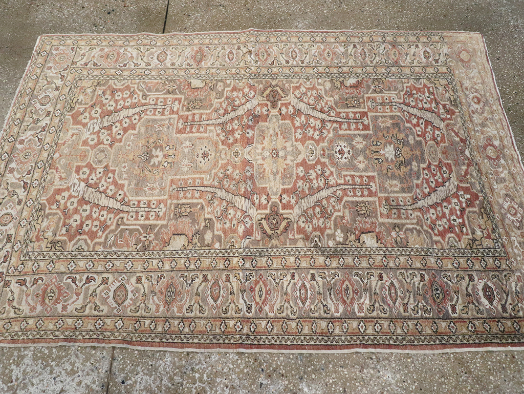 Antique Turkish Sivas Throw Rug, No.10416 - Gsblank