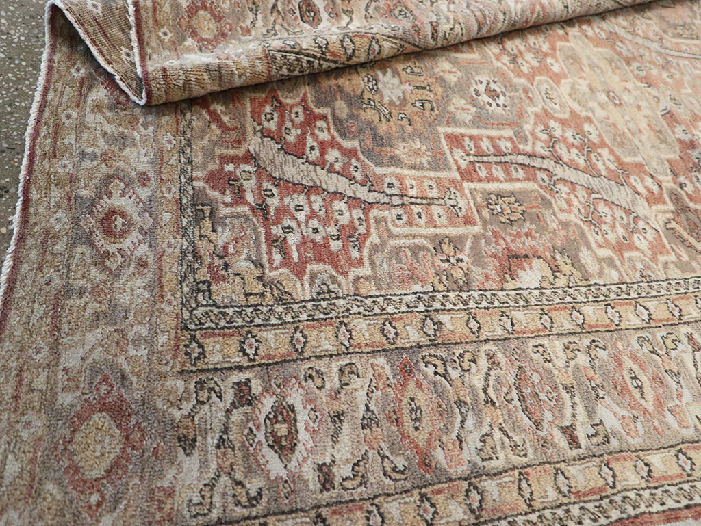 Antique Turkish Sivas Throw Rug, No.10416 - Gsblank