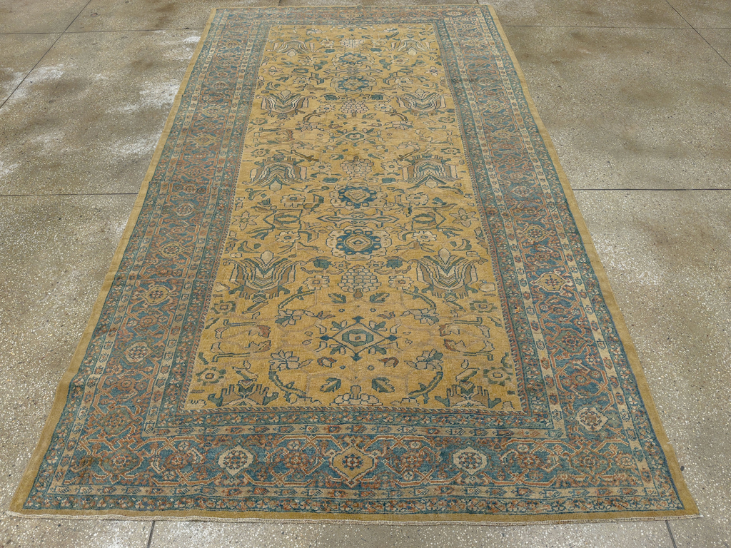 Antique Persian Mahal Gallery Carpet, No.10437 - Gsblank