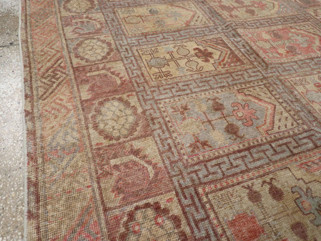 Antique East Turkestan Khotan Gallery Carpet, No.10772 - Gsblank