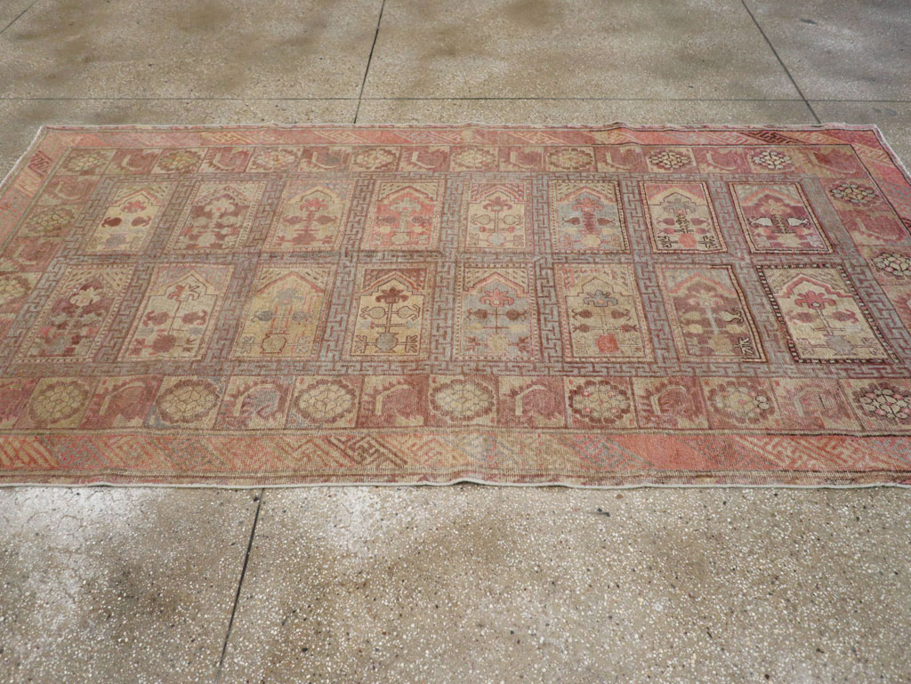 Antique East Turkestan Khotan Gallery Carpet, No.10772 - Gsblank