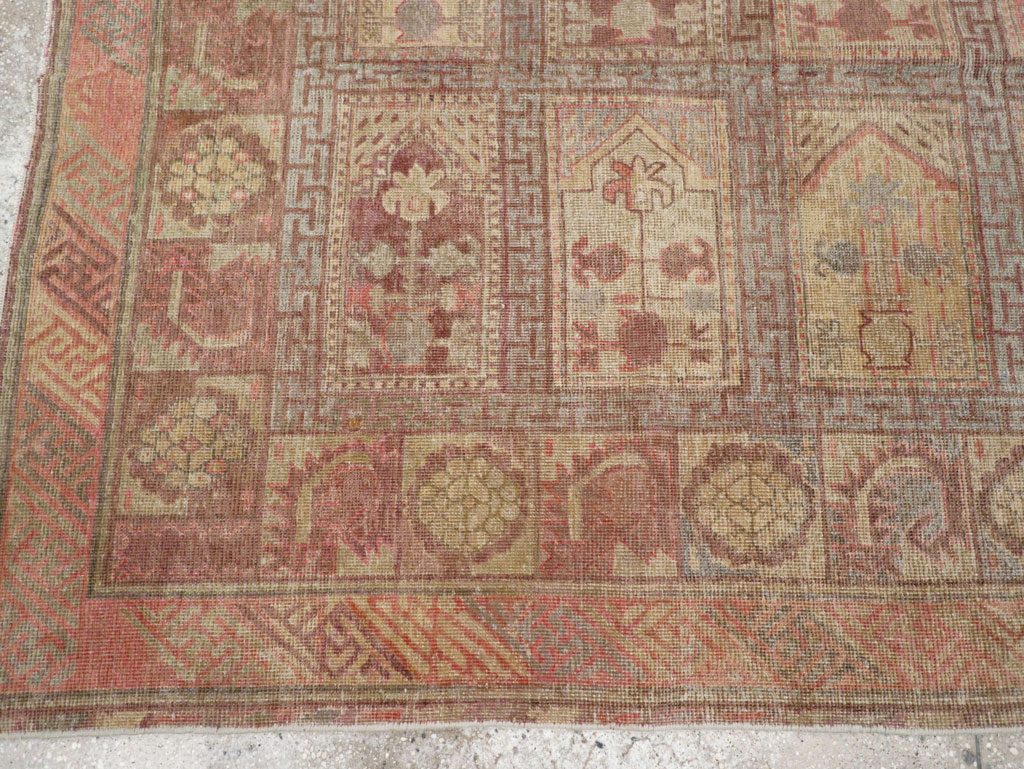 Antique East Turkestan Khotan Gallery Carpet, No.10772 - Gsblank