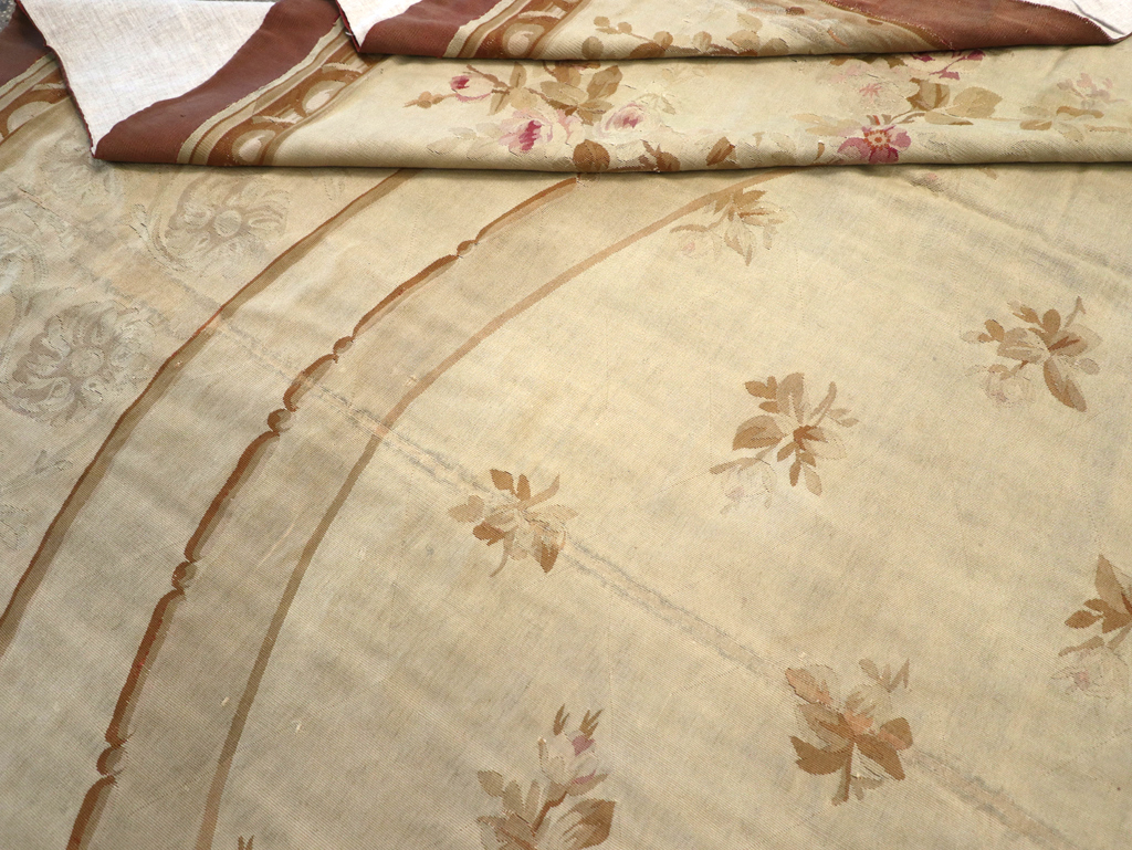 Antique French Aubusson Carpet, No.10892 - Gsblank