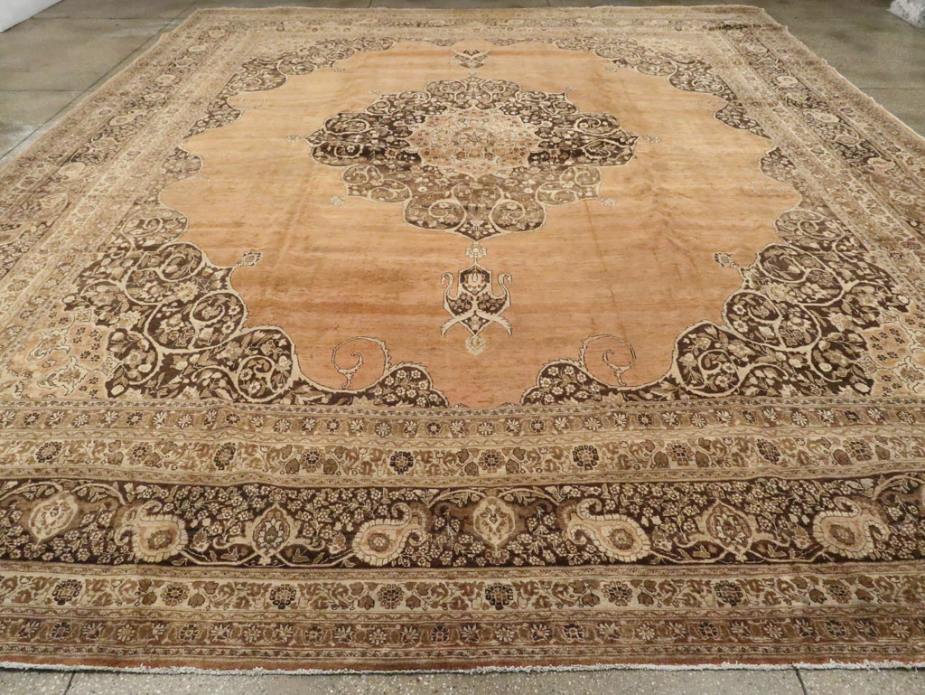 A Tabriz Carpet, No.10910 - Gsblank