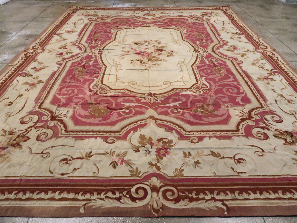 Antique French Aubusson Carpet, No.10969 - Gsblank