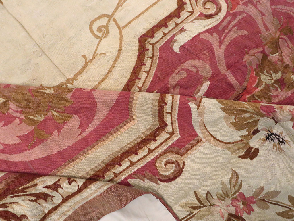 Antique French Aubusson Carpet, No.10969 - Gsblank