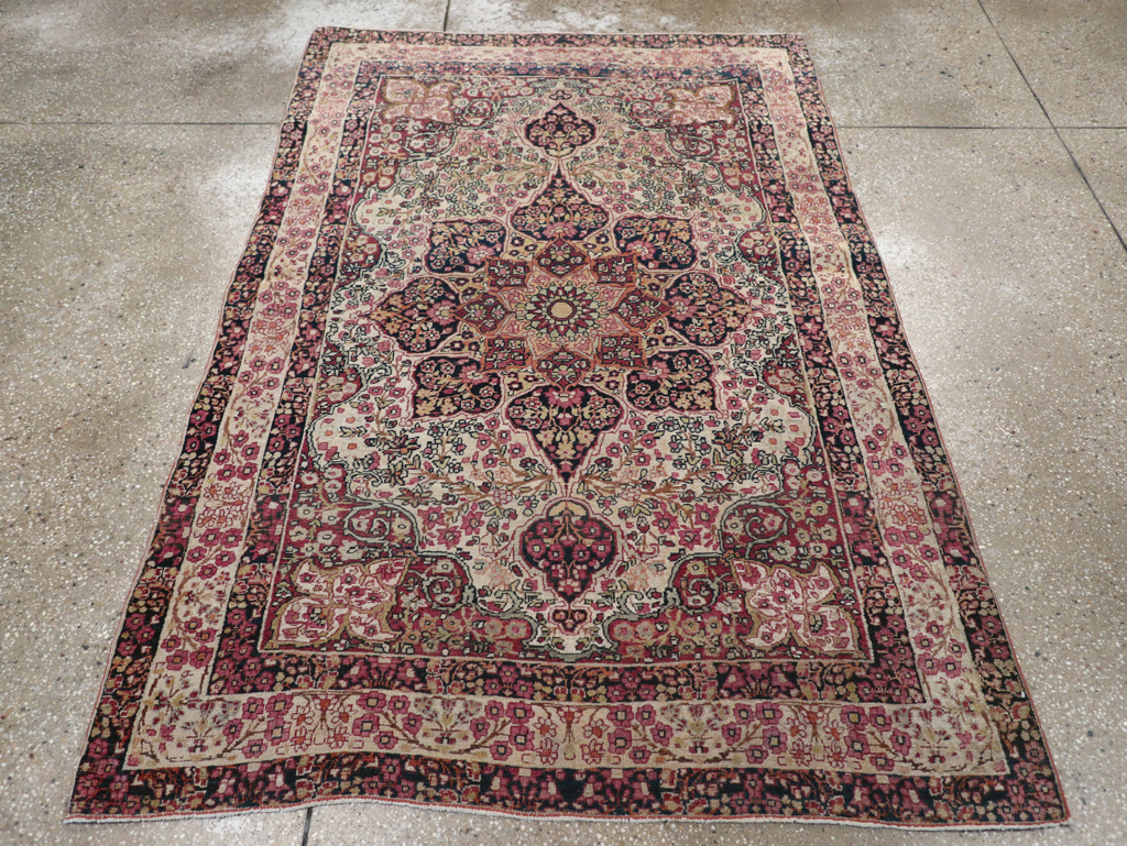 Antique Persian Lavar Kerman Rug, No.11251 - Gsblank