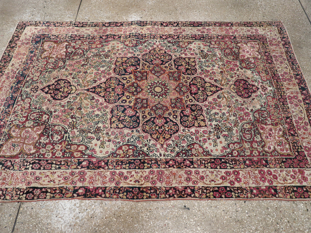 Antique Persian Lavar Kerman Rug, No.11251 - Gsblank
