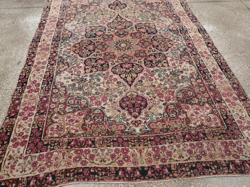 Antique Persian Lavar Kerman Rug, No.11251 - Gsblank