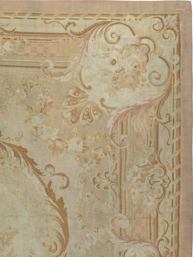 Antique French Aubusson Carpet, No.11290 - Gsblank
