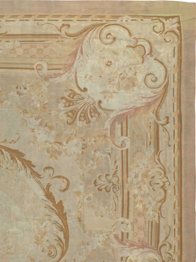 Antique French Aubusson Carpet, No.11290 - Gsblank