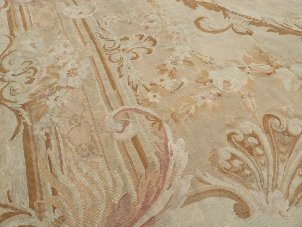 Antique French Aubusson Carpet, No.11290 - Gsblank