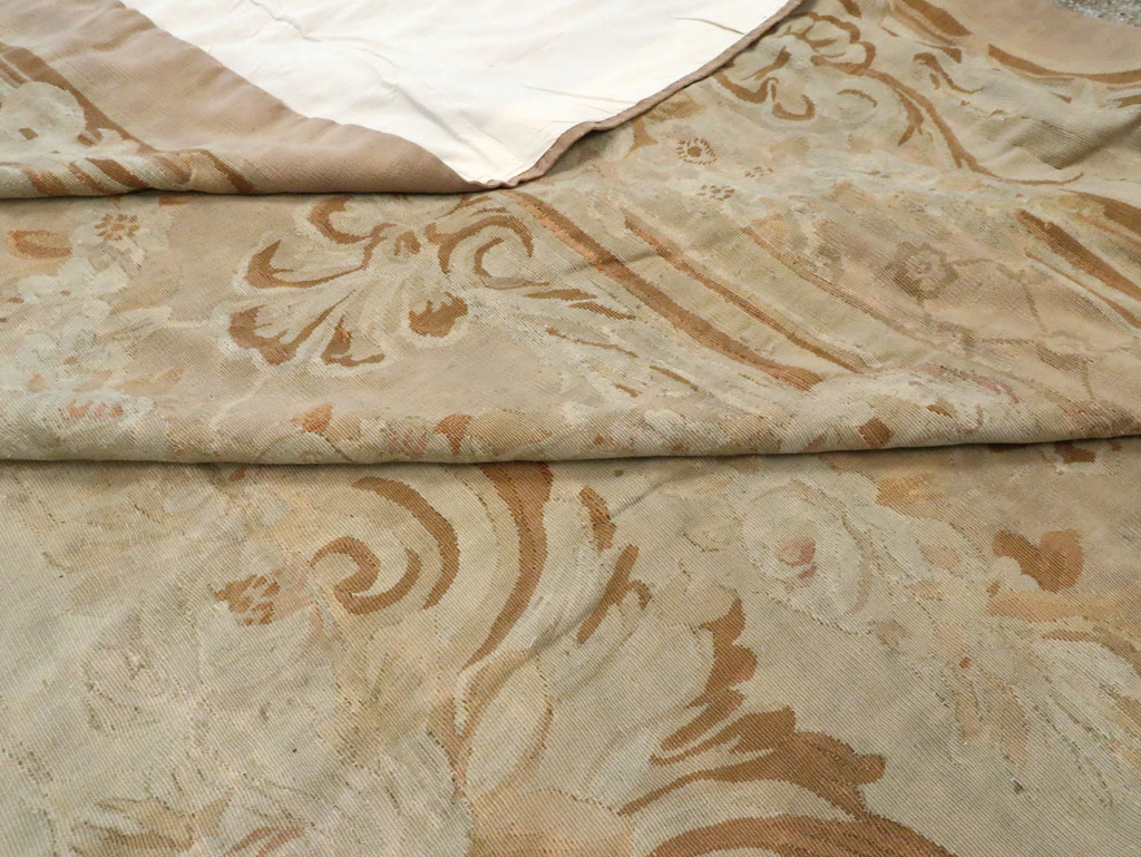 Antique French Aubusson Carpet, No.11290 - Gsblank