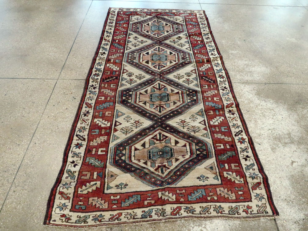 Antique Persian Serab Gallery Rug, No.11459 - Gsblank
