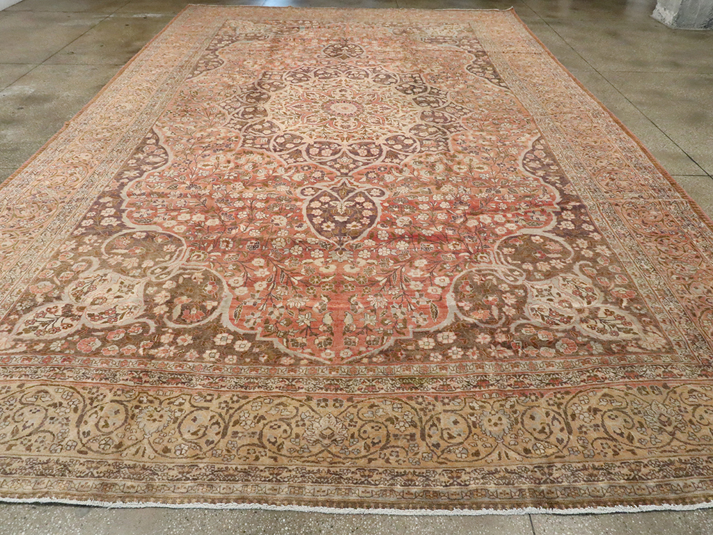 Antique Persian Tabriz Carpet, No.11500 - Gsblank
