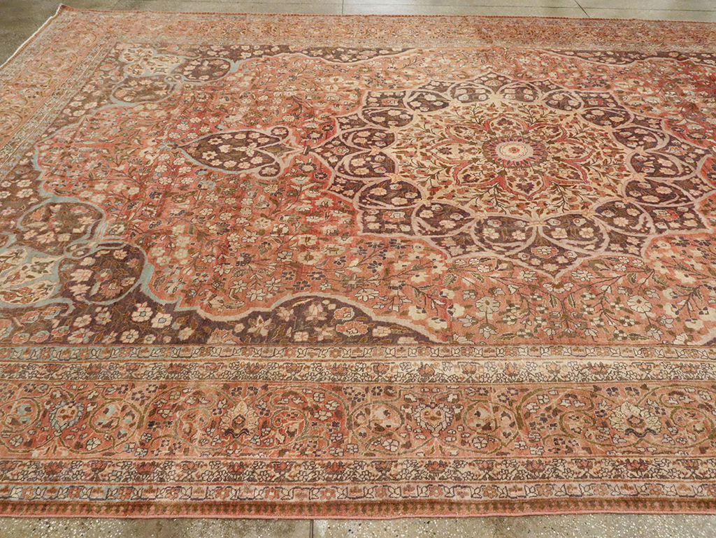 Antique Persian Tabriz Carpet, No.11500 - Gsblank