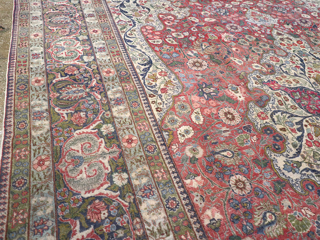 Antique Persian Tabriz Carpet, No.11514 - Gsblank