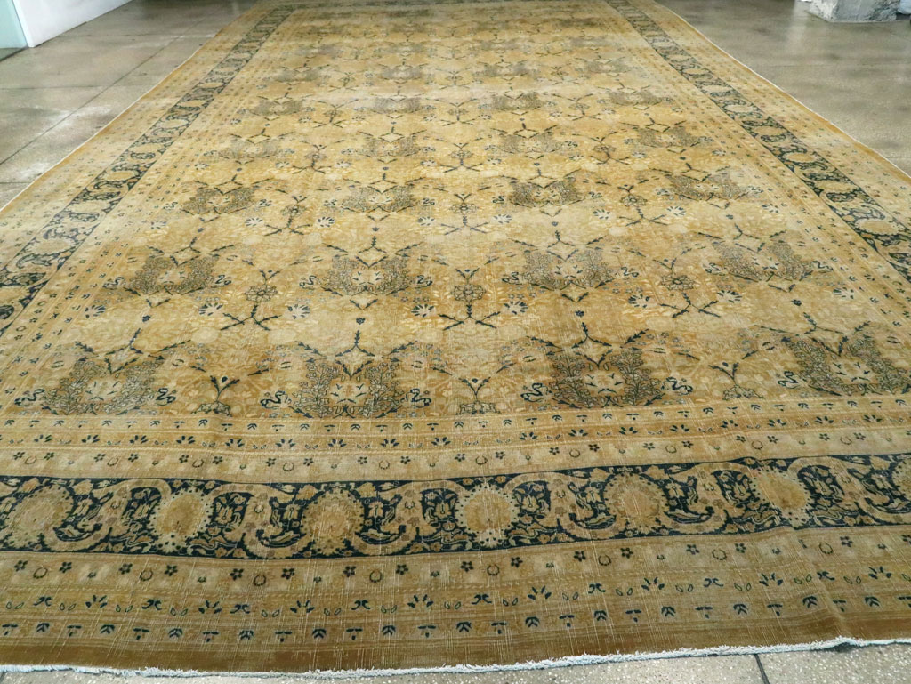 Antique Indo-Tabriz Carpet, No.11637 - Gsblank