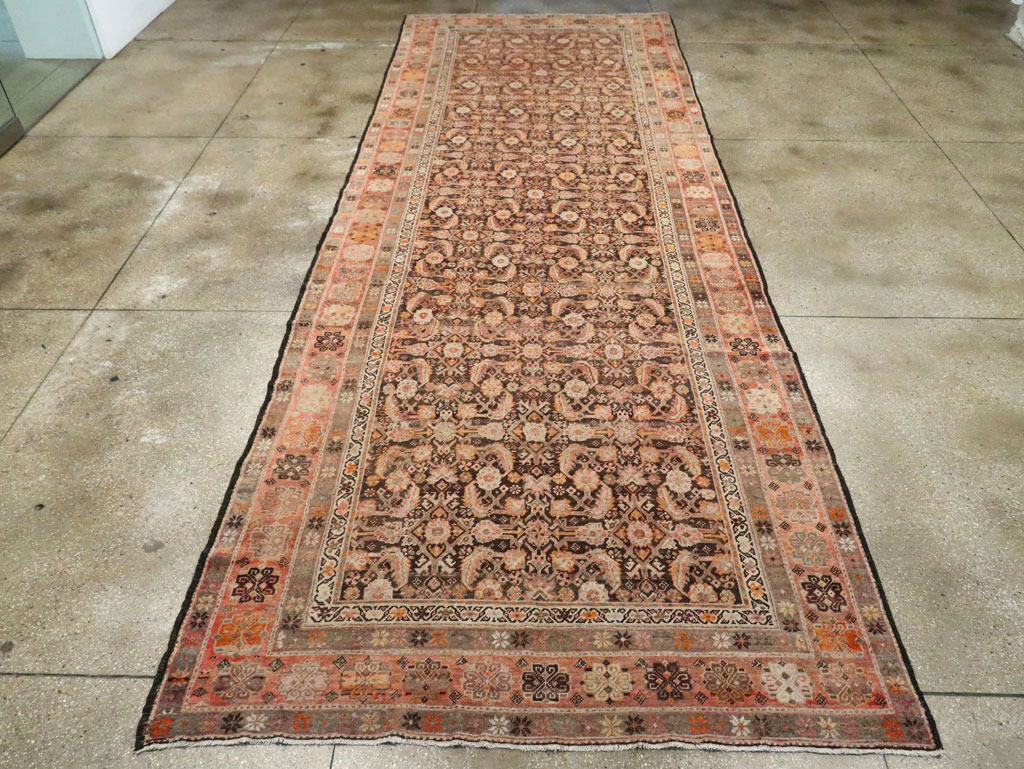 Antique Persian Mahal Gallery Rug, No.11753 - Gsblank