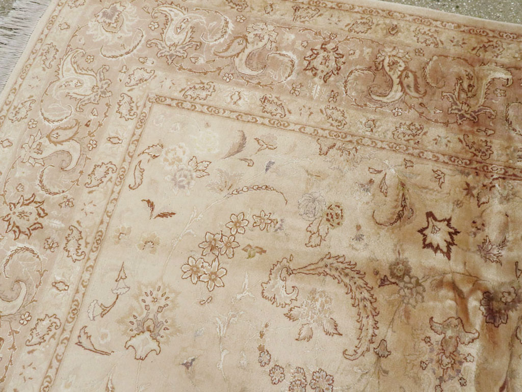 Vintage Persian Tabriz Carpet, No.11787 - Gsblank