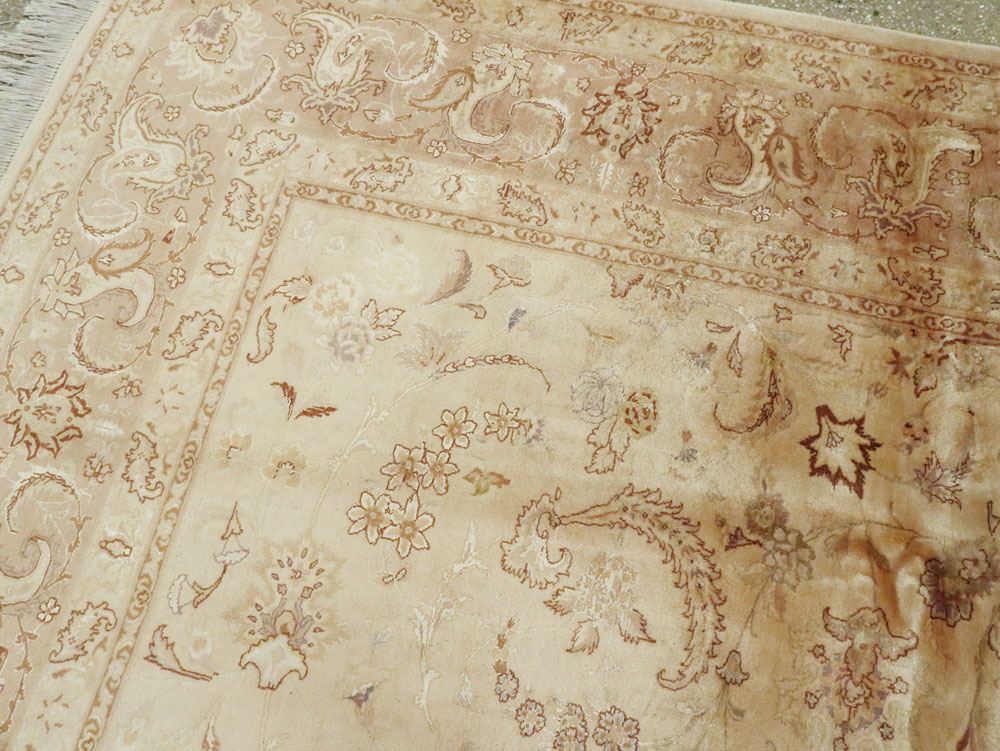 Vintage Persian Tabriz Carpet, No.11787 - Gsblank