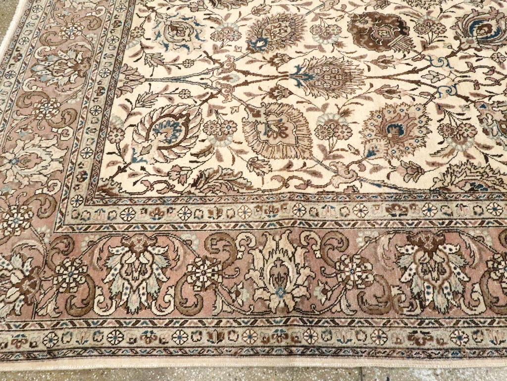 Vintage Persian Tabriz Carpet, No.11792 - Gsblank