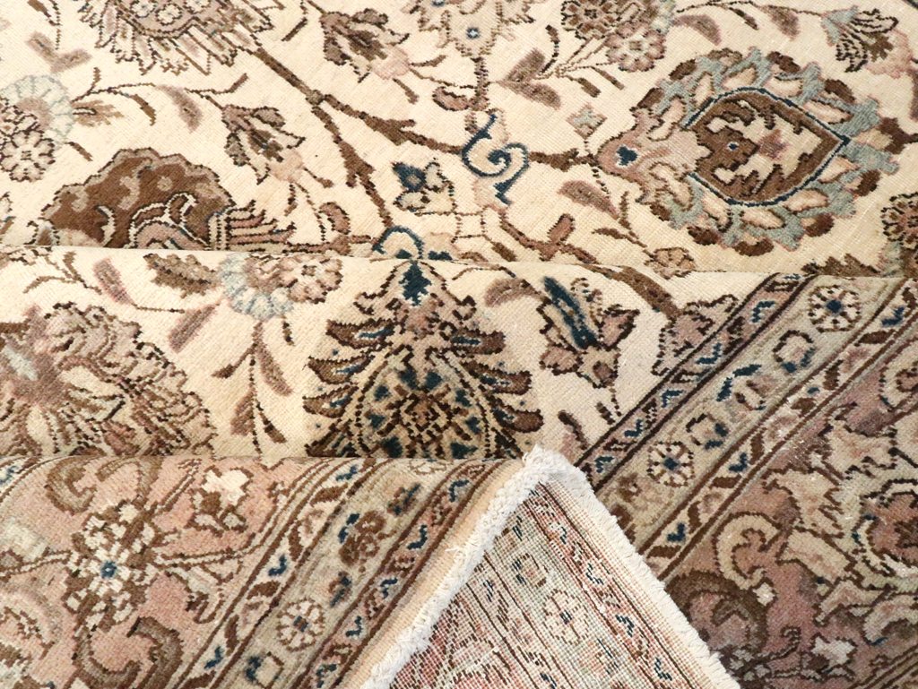 Vintage Persian Tabriz Carpet, No.11792 - Gsblank