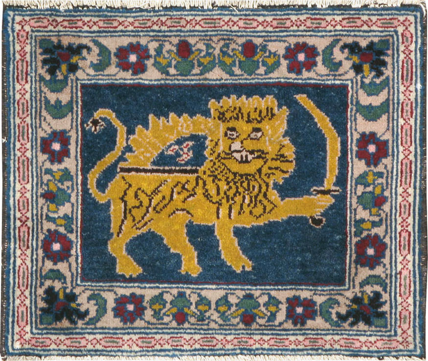 Vintage Persian Hamadan Pictorial Rug, No.11843 - Gsblank