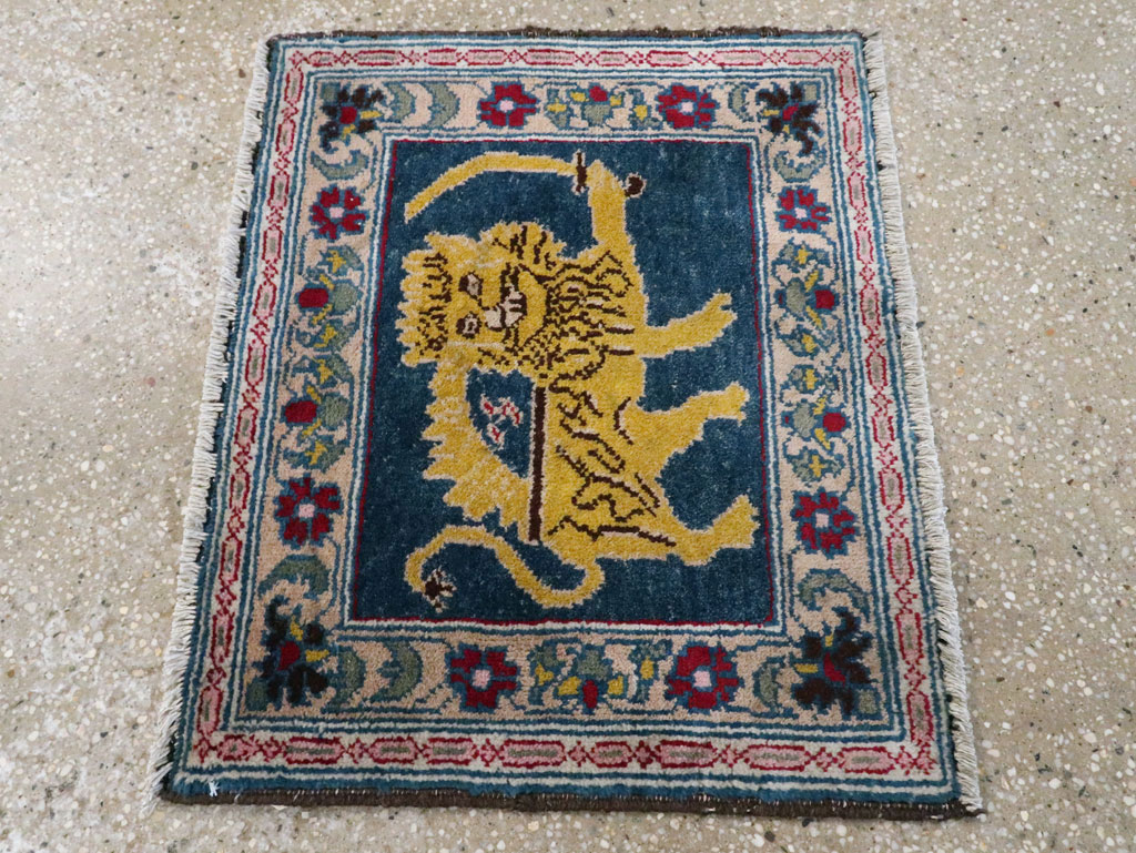 Vintage Persian Hamadan Pictorial Rug, No.11843 - Gsblank