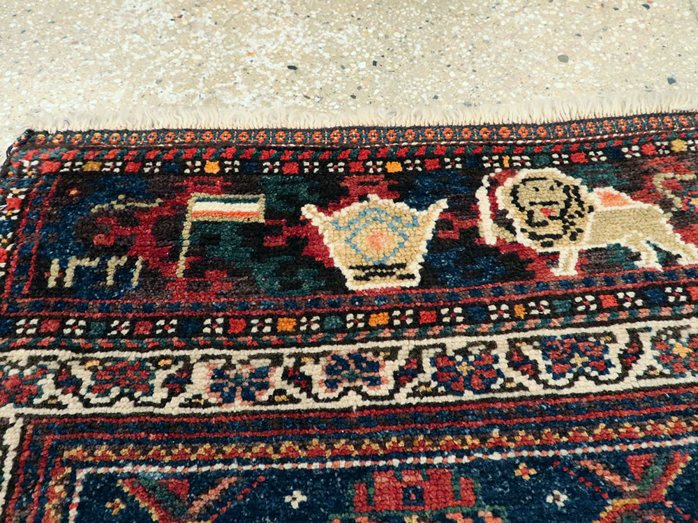 Antique Persian Pictorial Bag Face Rug, No.11845 - Gsblank