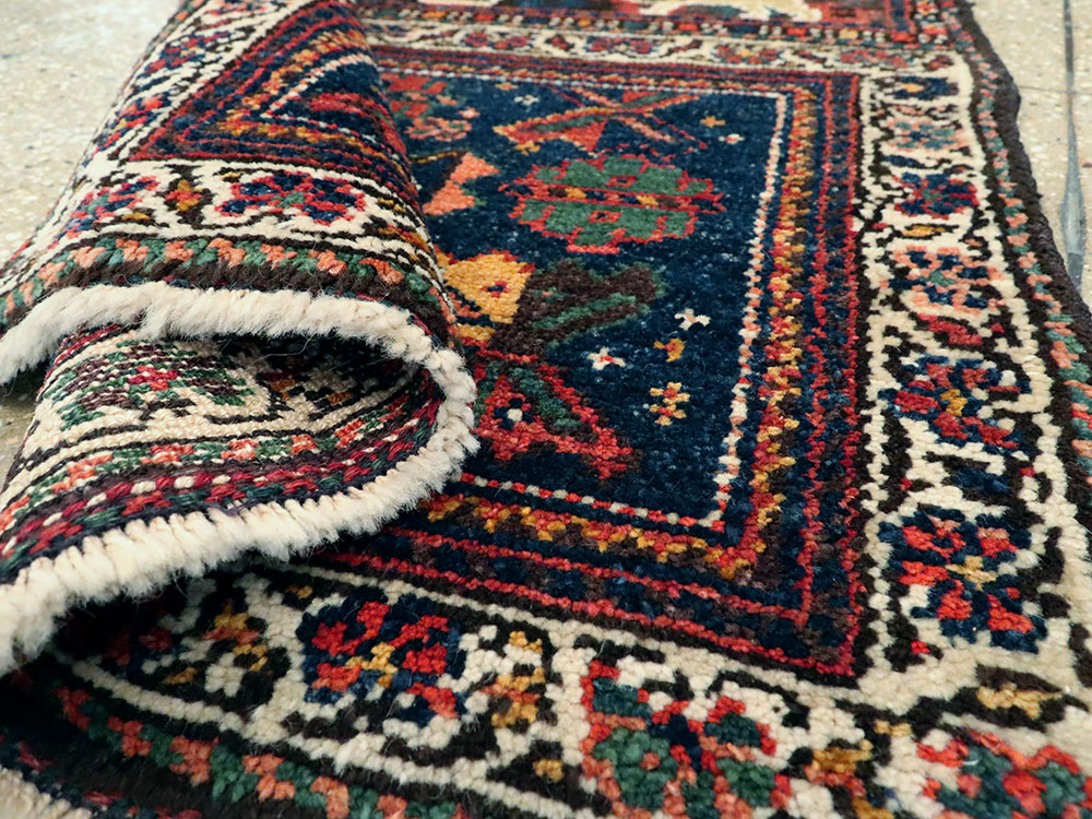 Antique Persian Pictorial Bag Face Rug, No.11845 - Gsblank