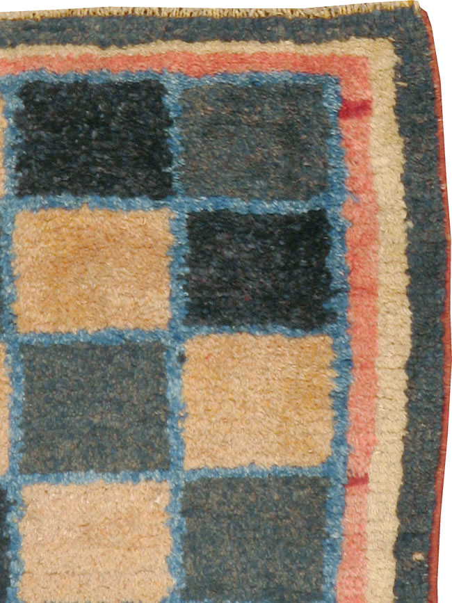 Antique Gabbeh Rug, No.11949 - Gsblank