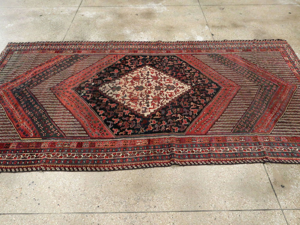 Antique Shiraz Gallery Carpet, No.12036 - Gsblank