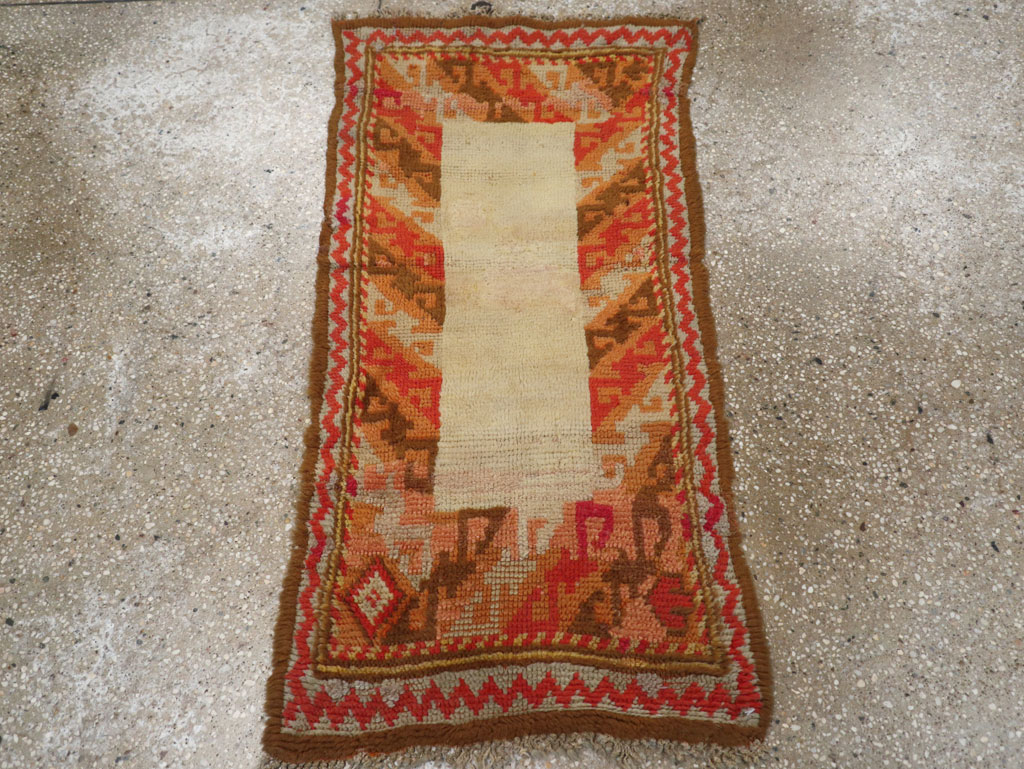 Vintage Continental European Throw Rug, No.12153 - Gsblank