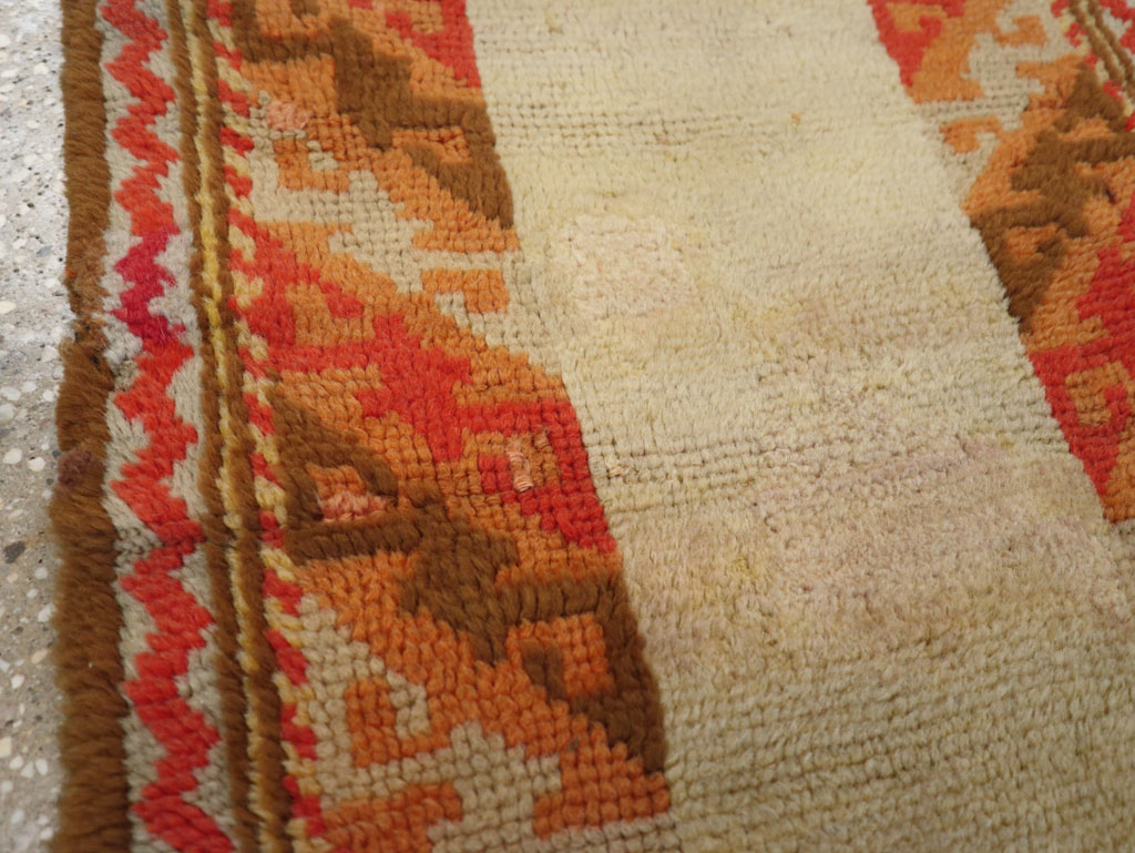 Vintage Continental European Throw Rug, No.12153 - Gsblank