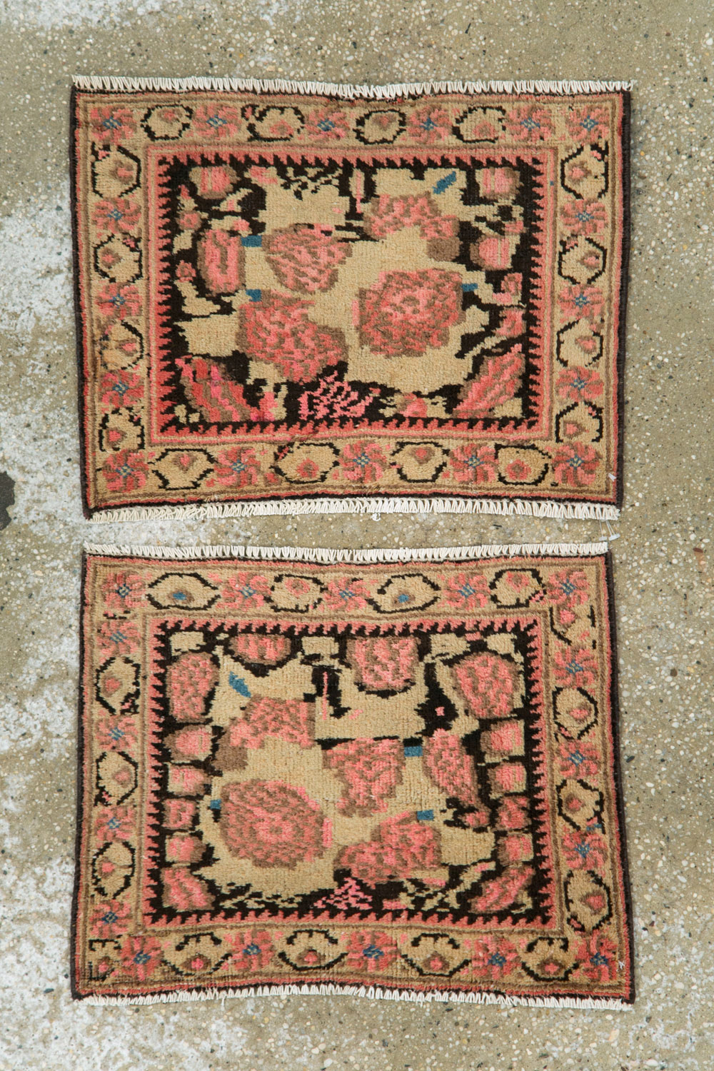 Antique Caucasian Karabagh Rug (Pair: 1 of 2), No.12193 - Gsblank