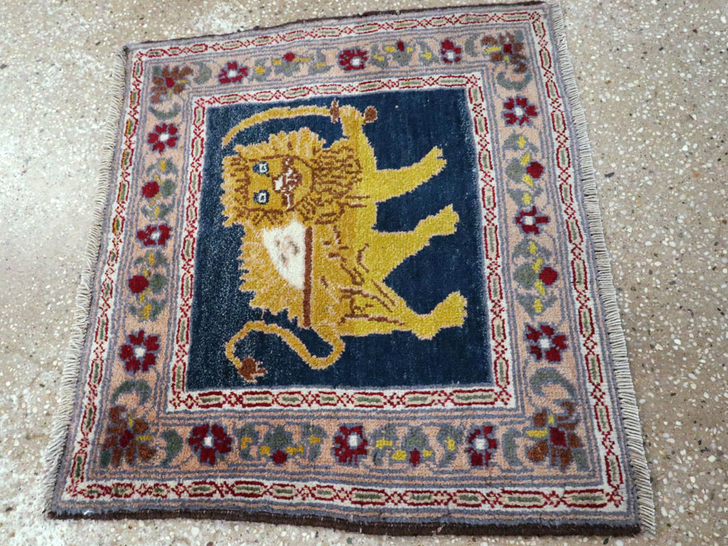 Vintage Persian Hamadan Pictorial Rug, No.12222 - Gsblank