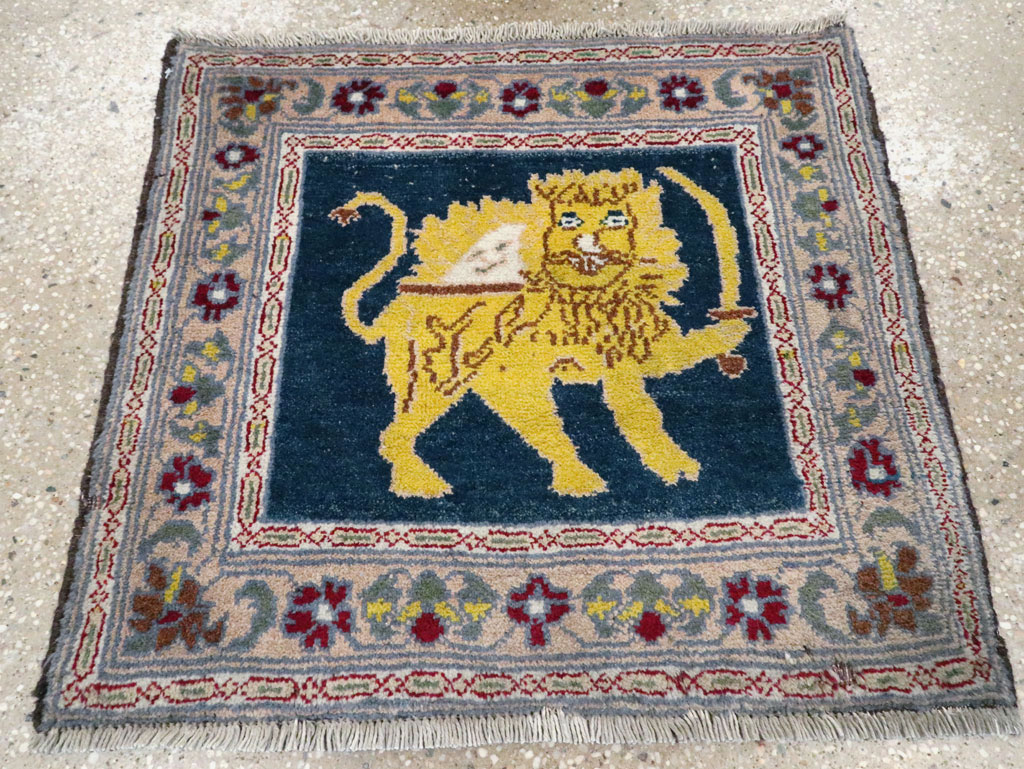 Vintage Persian Hamadan Pictorial Rug, No.12223 - Gsblank