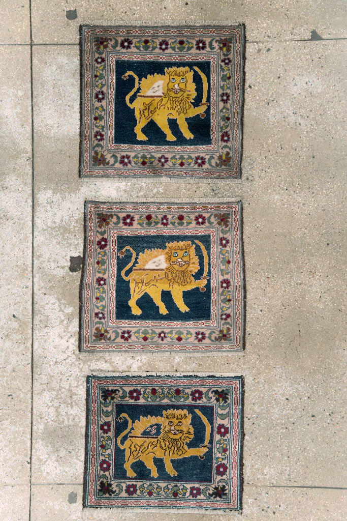 Vintage Persian Hamadan Pictorial Rug, No.12223 - Gsblank