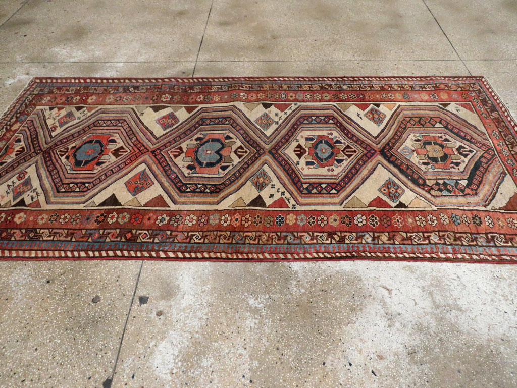 Antique Persian Bidjar Gallery Rug, No.12263 - Gsblank