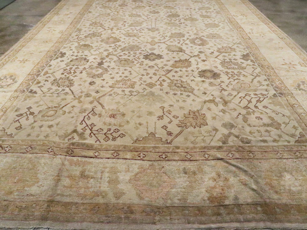 Antique Turkish Oushak Rug, No.12287 - Gsblank